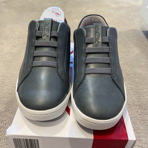 Mens Kizik Slip on Sneakers